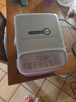 Small portable Ice machine