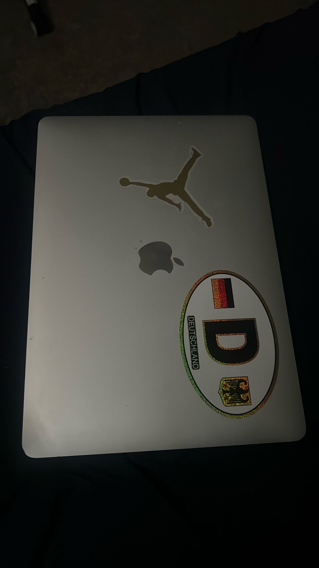 mac book M1 chip broken screen 2020