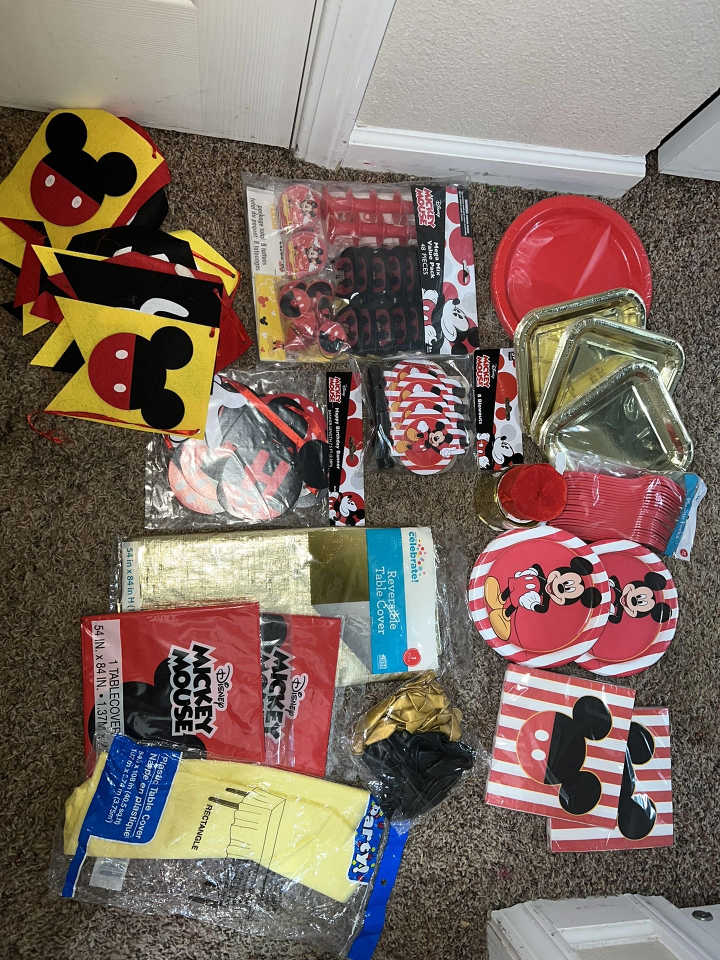 Mickey Mouse Birthday Party Supplies