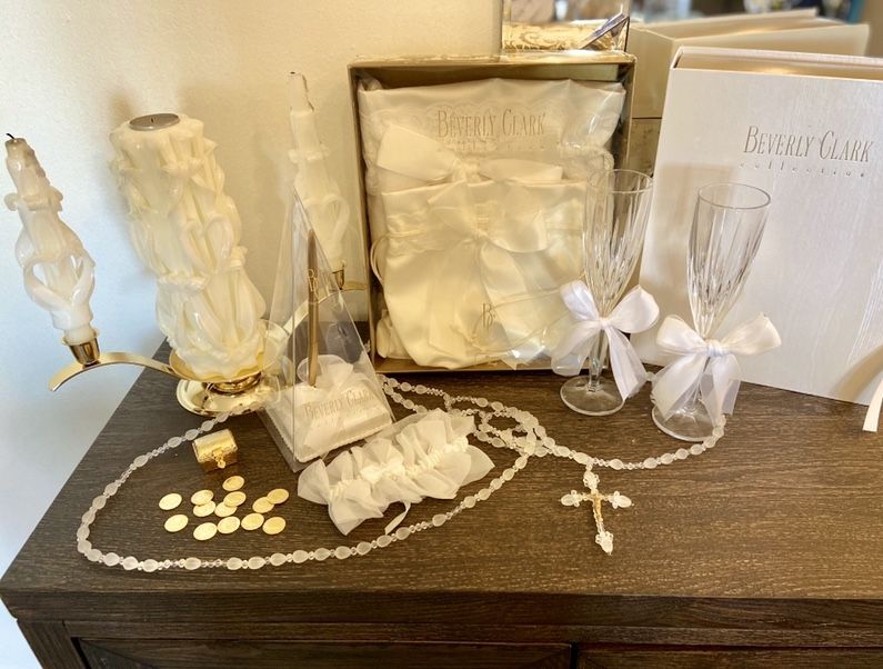 Beverly Clark Wedding/Bridal Accessories Bundle