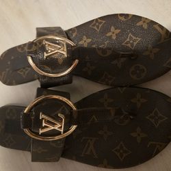Louis Vuitton Monogram Flip Flop Sandals – EU 40 / US 9 – Very Good Condition