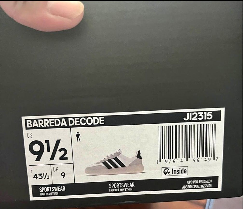 Men’s Adidas Barreda Decode | Stylish & Comfortable | Size 9.5
