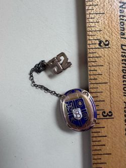 1952 collegiate pin