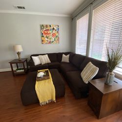 L-Shaped Couch With Ottoman And Chase