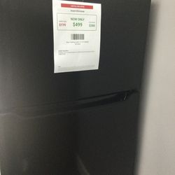 Frigidaire 18.3 cu ft standard Refrigerator black Model FRTD1830AB