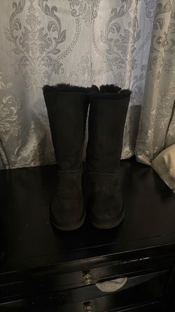 Black uggs