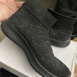 Slip On Running Shoes Size 7.5