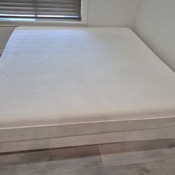 Tempurpedic Cloud  Supreme King Mattress And  Spring Boxes