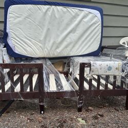 Toddler Bedframe & Mattress
