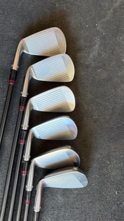 Ben Hogan Edge EX Forged Irons 5-PW – UST Mamiya Recoil Graphite – Midsize Grips