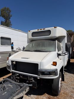 2007 GMC Shuttle Bus
