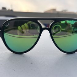 Authentic Ray-Ban aviator sunglasses perfect condition