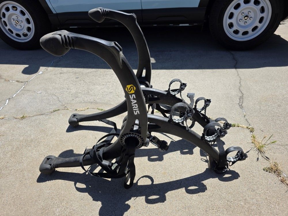 SARIS Bones EX 3-Bike Trunk RACK