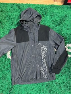 Revenge Jacket Size Medium Men’s