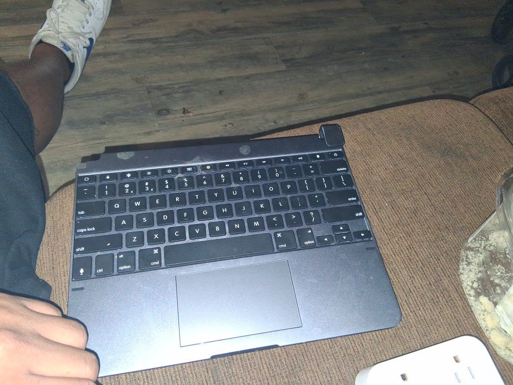 BRYDGE BLUETOOTH KEYBOARD 