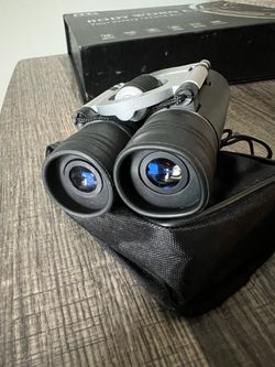 Compact Binoculars