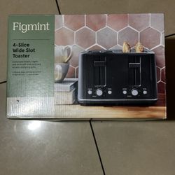 Figmint 4 Slot Toaster 