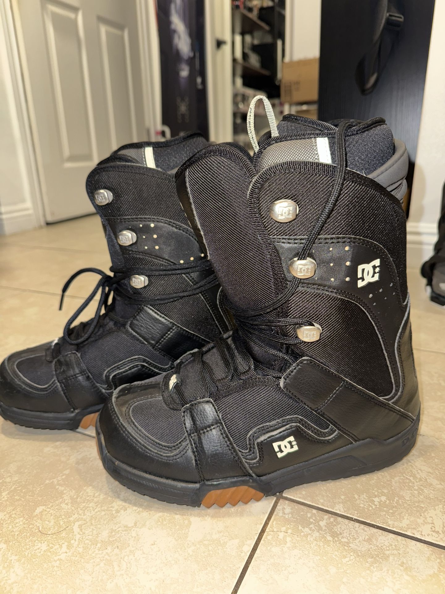 DC Phase Snowboard Boots 8.5