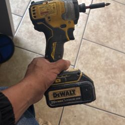 Drill Dewalt 