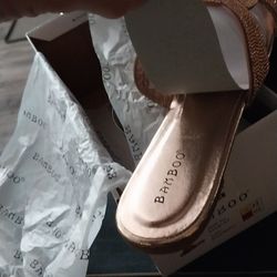 Bamboo Rose Gold Cute Slide Flats. Size 8 1/2.