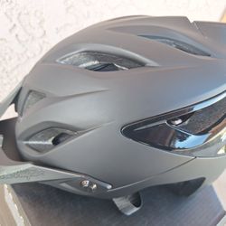 Troy Lee Designs A3 Uno MIPS helmet 