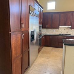 Complete Kitchen With Appliances 