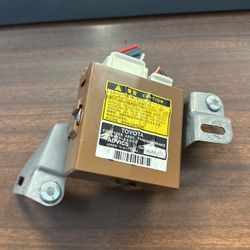10 Ls460 Parking Brake Module
