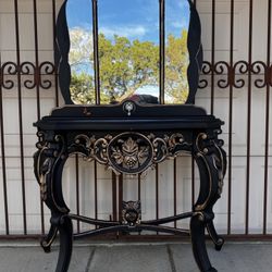 Gothic Victorian Ornate Vanity set