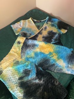 Tie-Dye V-Neck Short Sleeve set shirt size Large