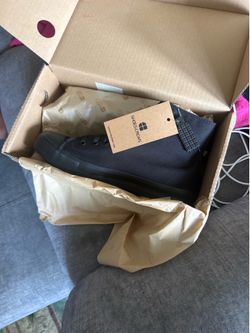 Chuck Taylor style work shoe size 8.5