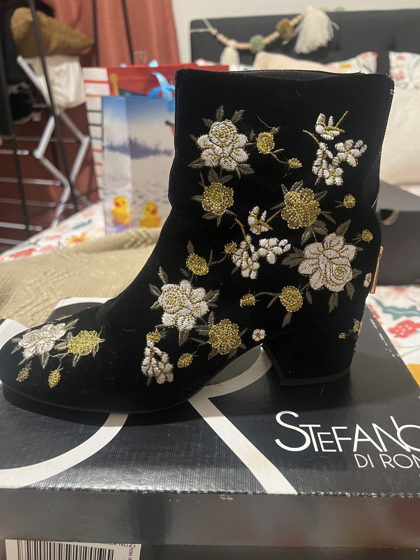 Embroidered Booties Size 7