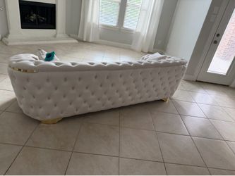 Nice couch for sale