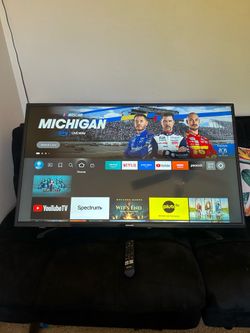 Toshiba 43” 4K Smart Fire TV w/ Remote - Works Great
