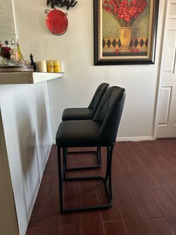 Black Medium High Chairs