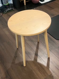 Small table / mini table / coffee table