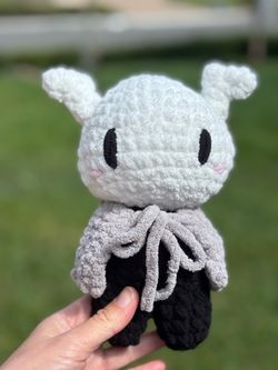 Crochet Hollow Knight Bug Knight plushie