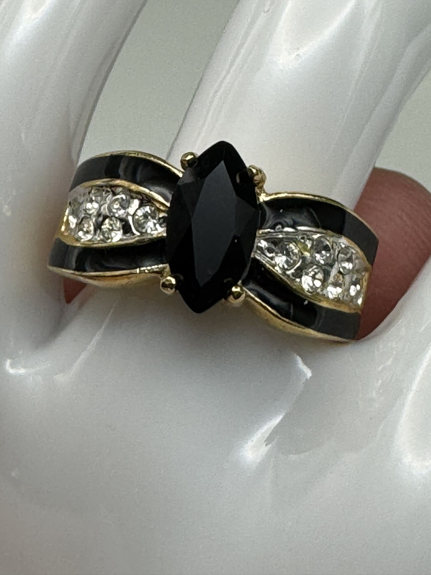 Lindenwold Ring 14k HGE Gold Plated Rhinestone Black Glass & Enamel Size 6