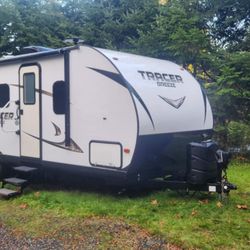 2018 Tracer Breeze 24DBS 