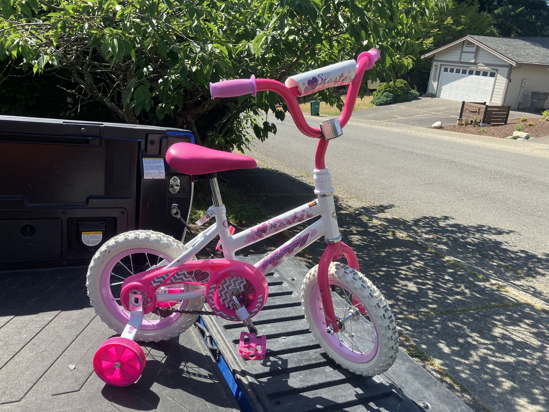 Child Kid Children Bike 12” Wheels With Training Wheels Bicycle Tricycle Trike in Good Condition