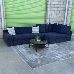 *Free Delivery* Macys Sectional Couch Sofa 