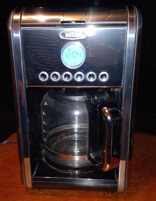 Bella Linea 12-Cup Programmable Coffee Maker.