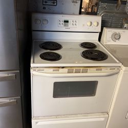 Maytag Coil Stove Excellent Condition