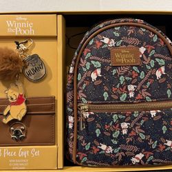 Disney Winnie The Pooh 3pc Gift Set Mini Backpack, Card Wallet, Keychain NEW