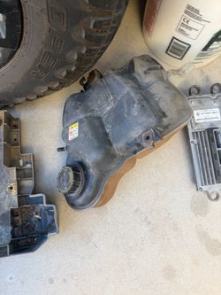 03-07 f250 power stroke coolant bottle and battery tray