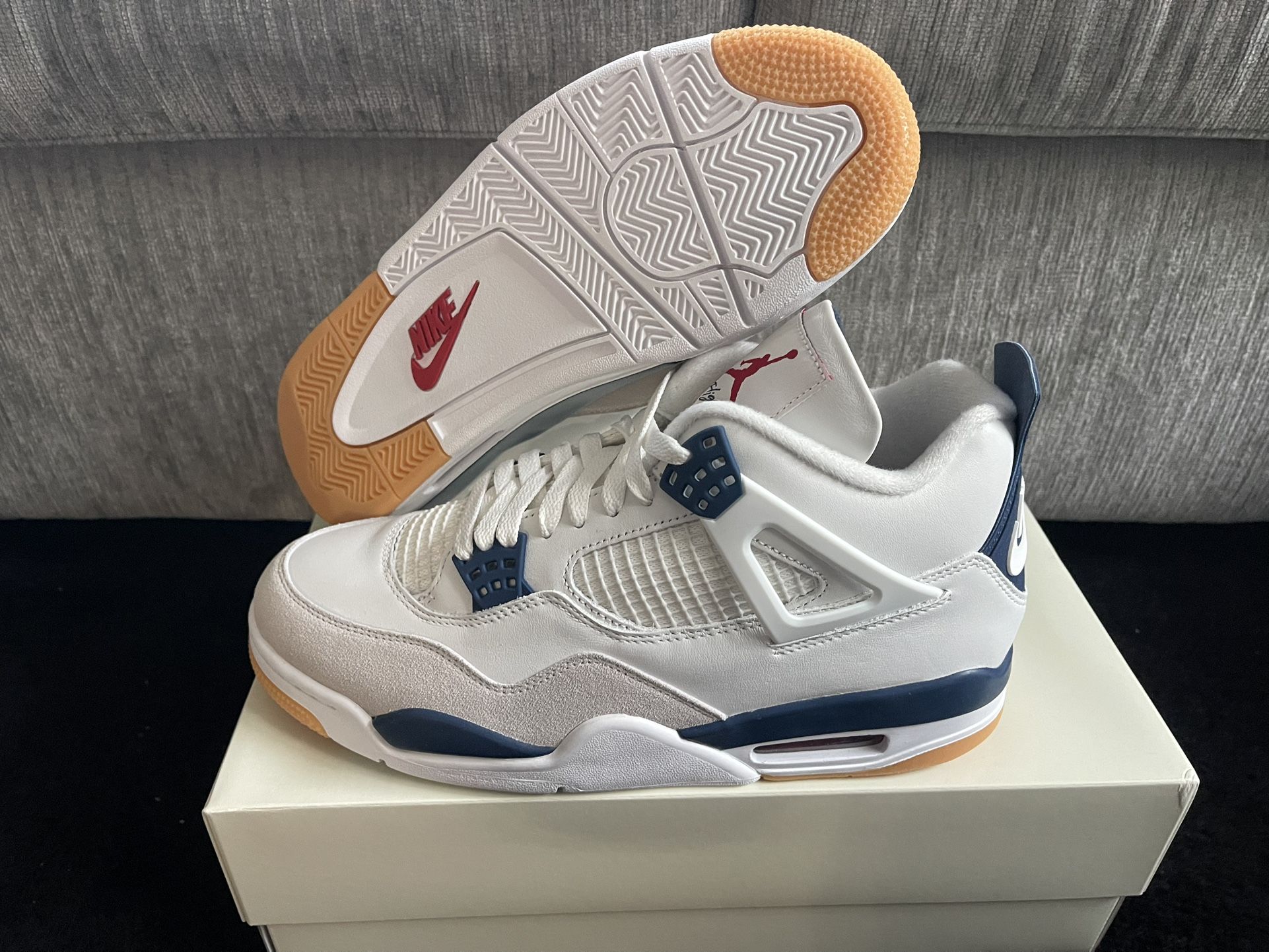 Jordan 4 SB Navy