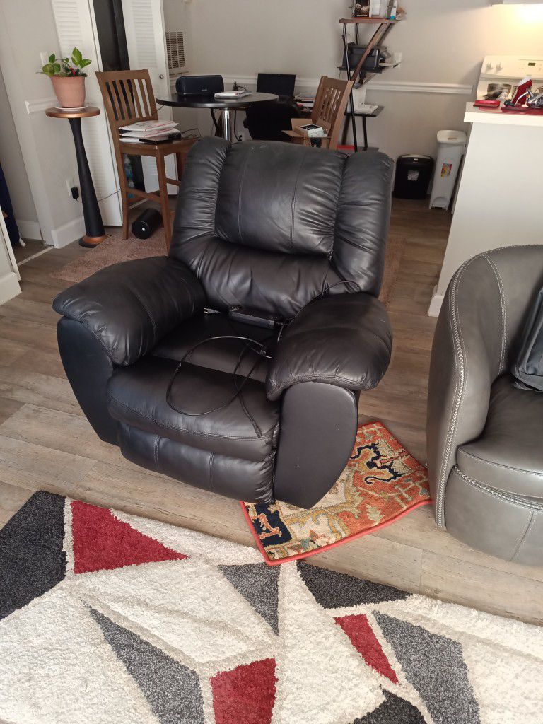 Black Leather Electric Recliner 