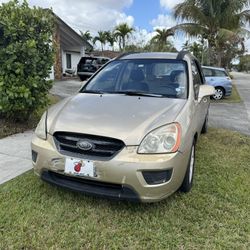 2008 Kia Rondo Only 96,985 Miles  SELLING IT AS-IS