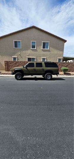 1997 Chevrolet Suburban 2500- 11,500