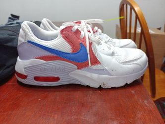 Nike Air Max Excee Size 8