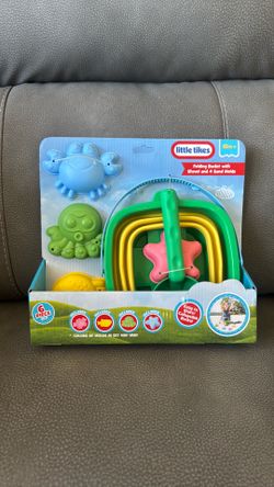 New Little Tikes Folding Bucket , Shovel & 4 Sand Molds